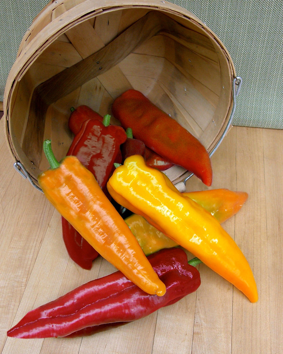 Heirloom Italian Sweet Peppers - Sunset Mix Organic