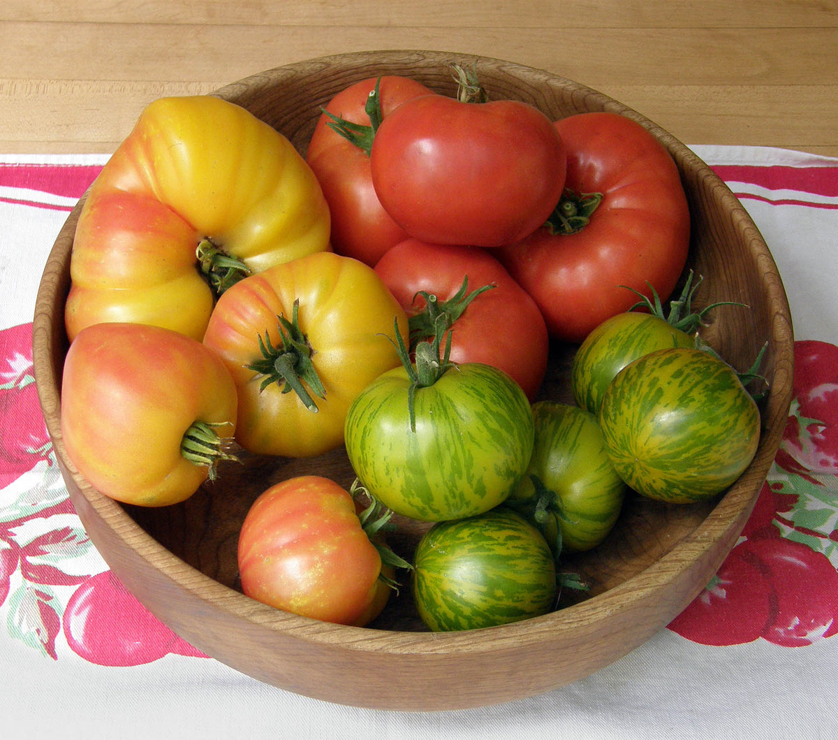 Heirloom Tomatoes - Rainbow’s End